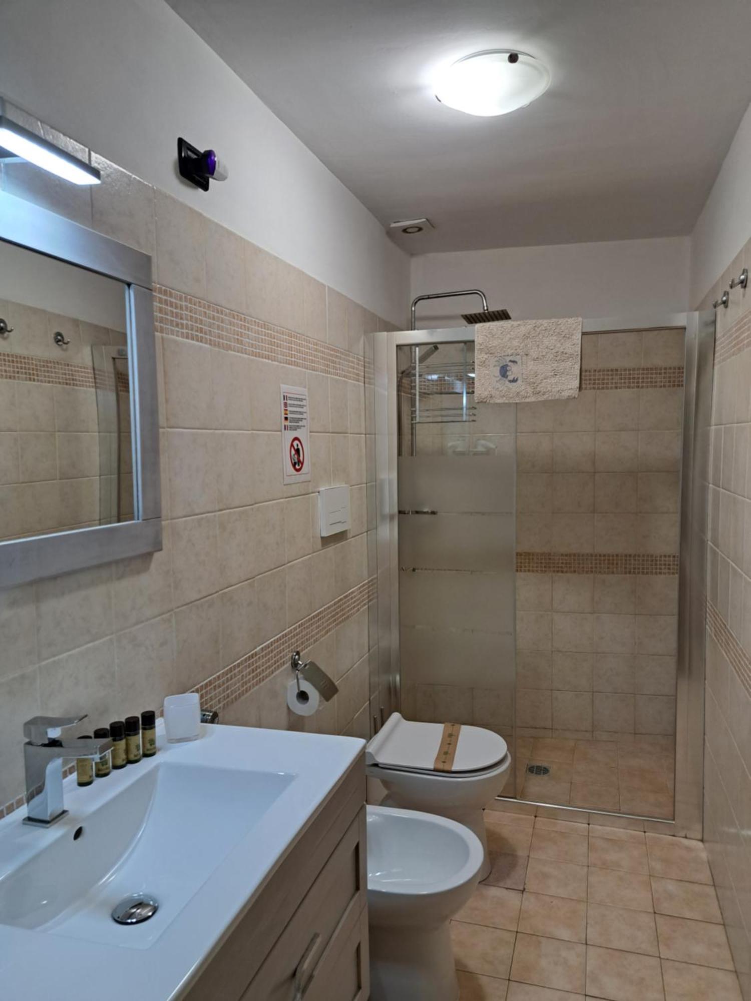 Bed and Breakfast Palazzo Castellano Lecce Pokoj fotografie